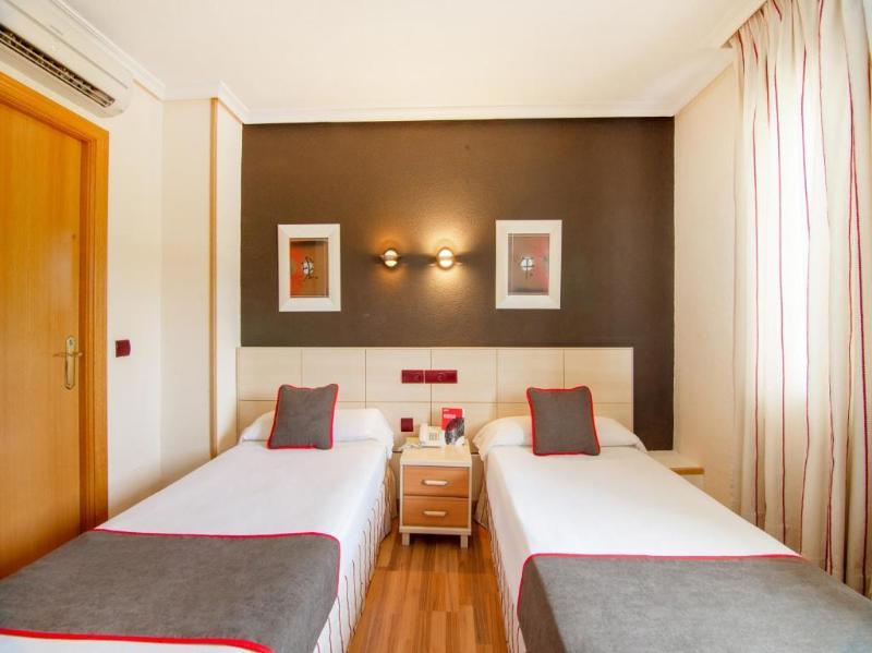 Hostal Rural El Cano By Vivere Stays Alpedrete Εξωτερικό φωτογραφία