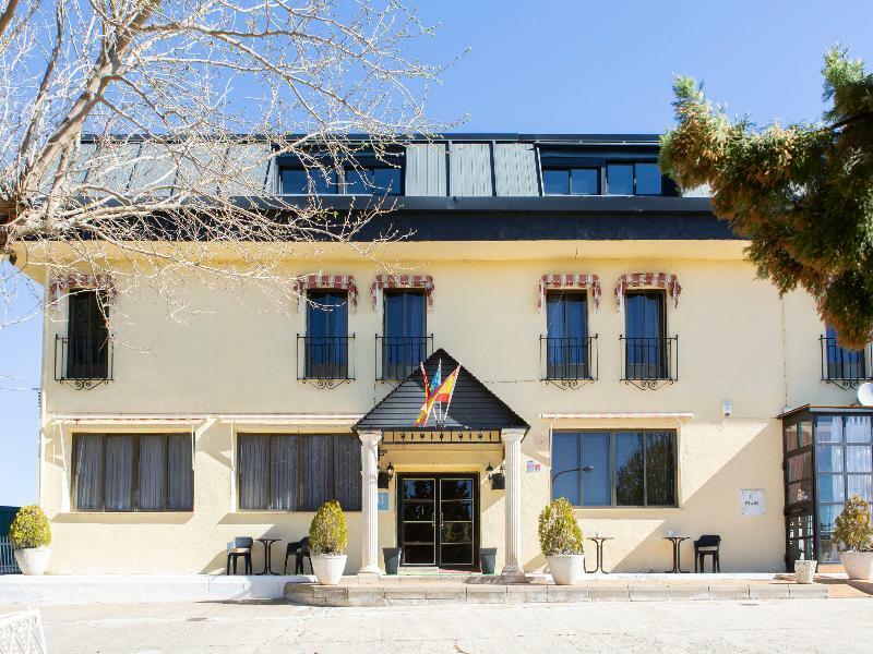 Hostal Rural El Cano By Vivere Stays Alpedrete Εξωτερικό φωτογραφία